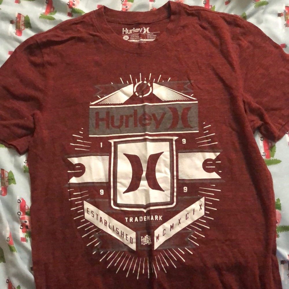 Hurley tshirt Size small pre owned